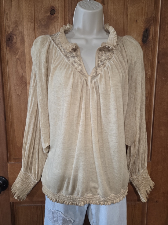 gimmicks by BKE Tops - gimmicks‎ by BKE Cream Ruffled Boho Peasant Blouse